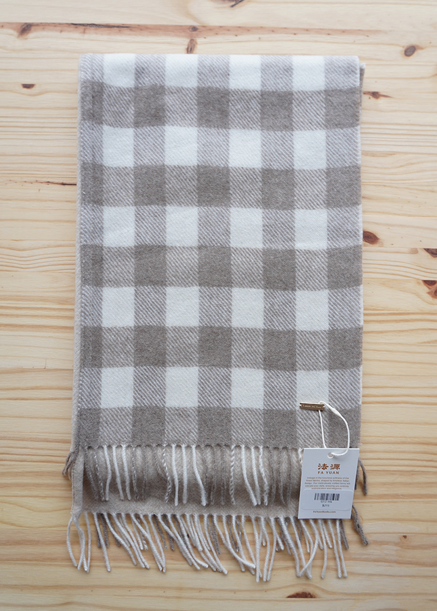 Shawl_Beige_LargePlaid